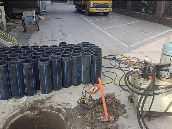 新河PE置换管厂家 DN315置换管 非开挖管短管置换